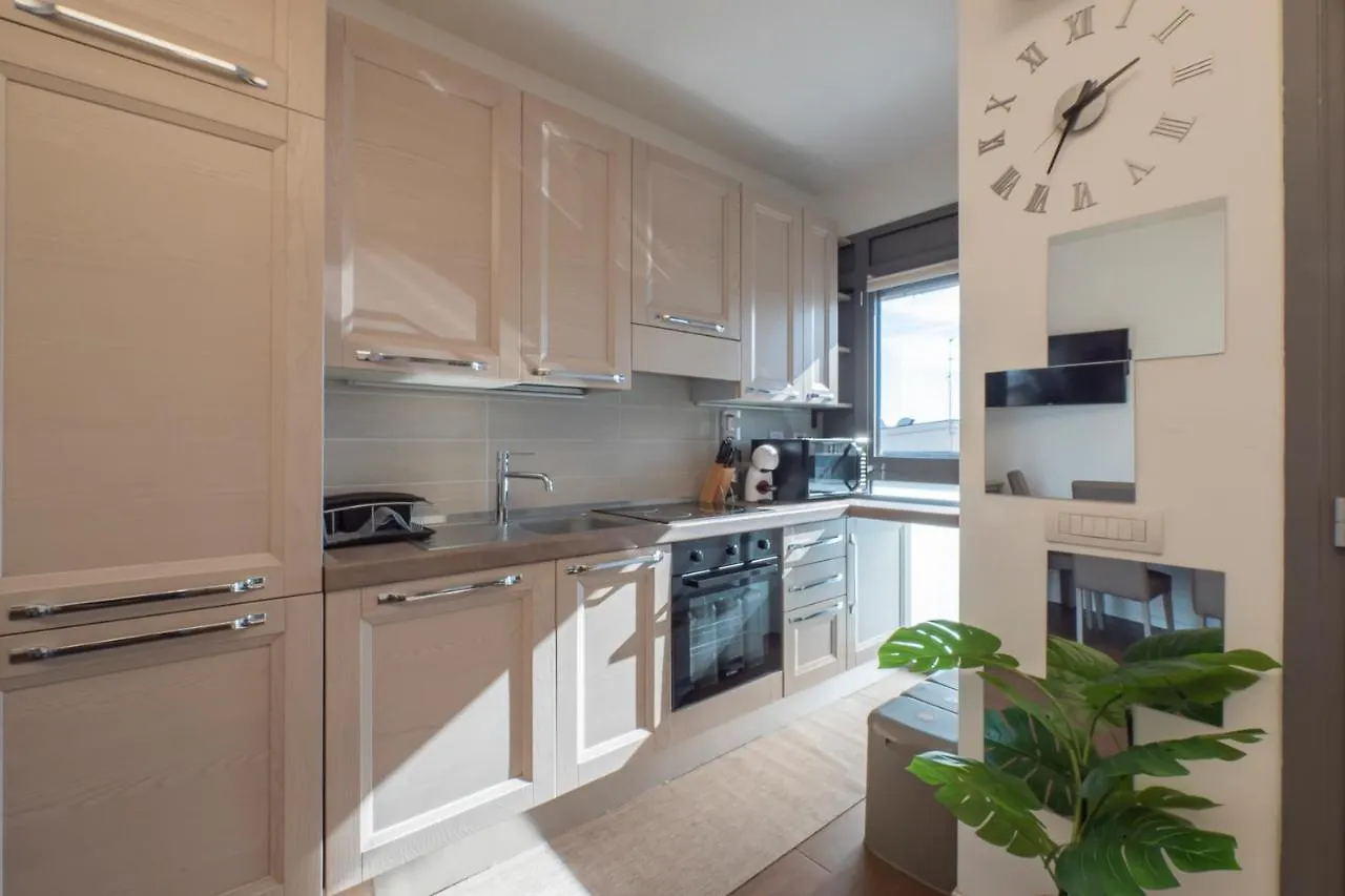 Luxury Apartment Near Linate Quintiliano 7 Milaan